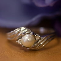 10k бяло злато сладководно култивирана перла и диамантен пръстен